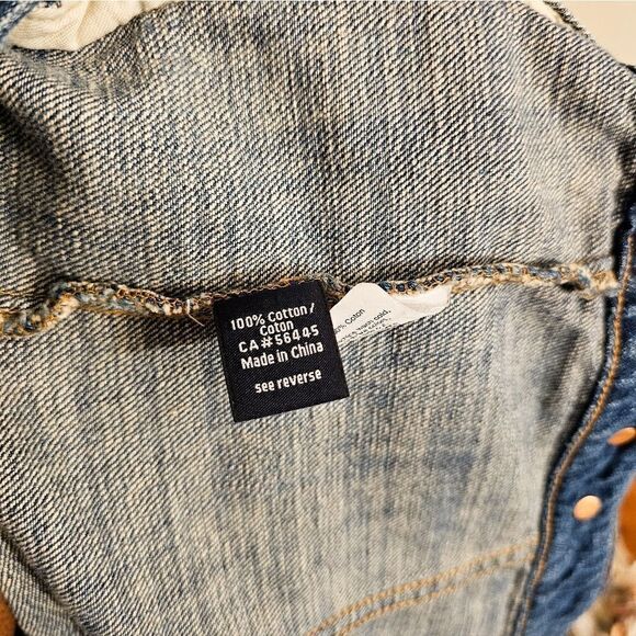 J. Crew Indigo Denim Trucker Style Jeans Jacket. - Picture 5 of 11